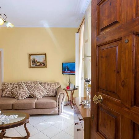 Ria'S Apartment In Corfu Town Kültér fotó