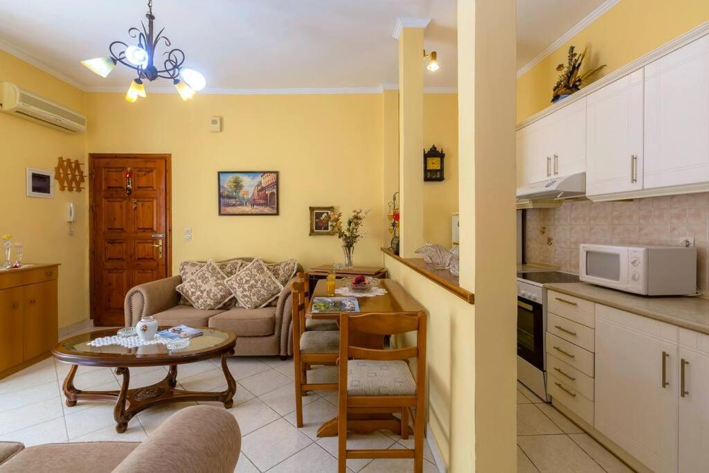 Ria'S Apartment In Corfu Town Kültér fotó