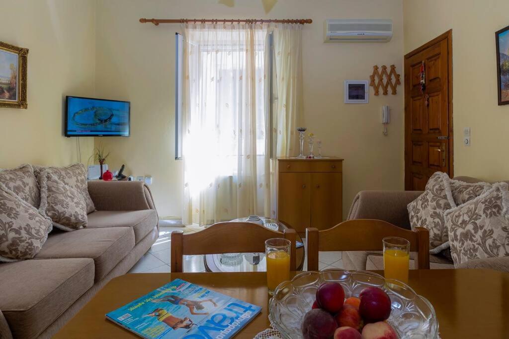 Ria'S Apartment In Corfu Town Kültér fotó