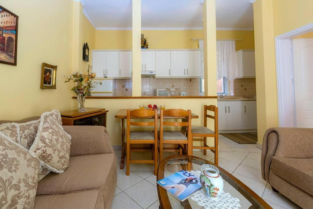 Ria'S Apartment In Corfu Town Kültér fotó
